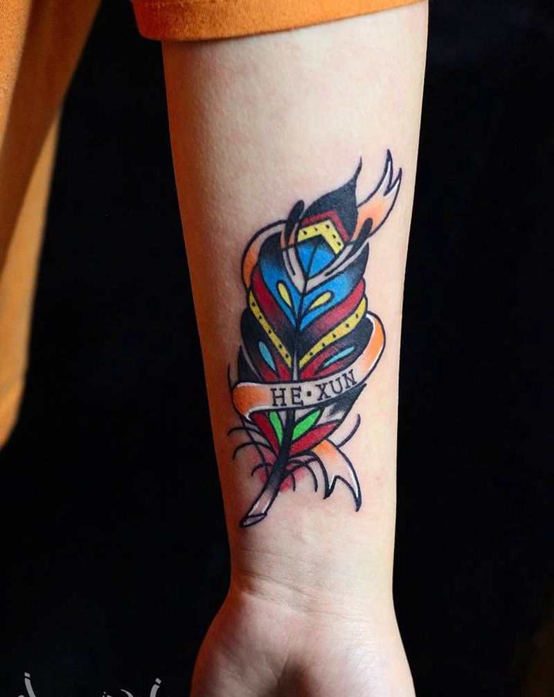 Oldschool羽毛纹身图片_手臂Old School纹身图案