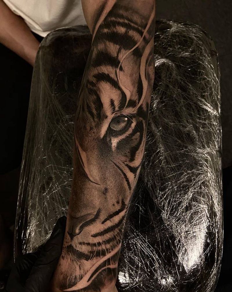 老虎纹身图片_欧美写实纹身图案