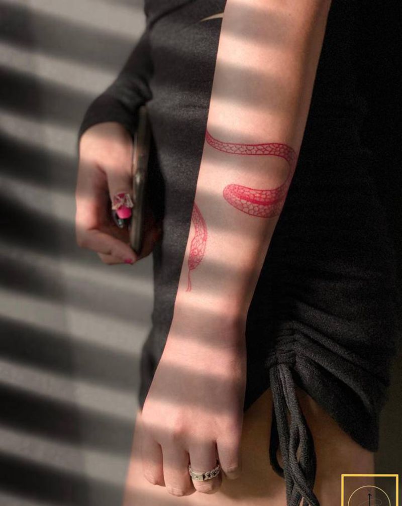 蛇环纹身图片_手臂纹身图案