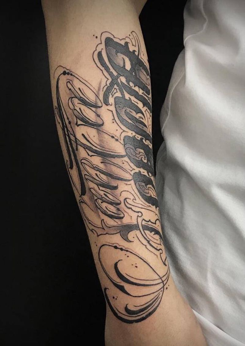 Fanla Grapia纹身图片_手臂手部花体字欧美写实花体深圳花体字手臂外侧纹身图案