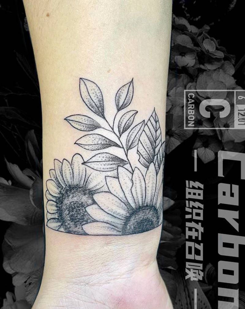 花纹身图片_手部几何点刺纹身图案