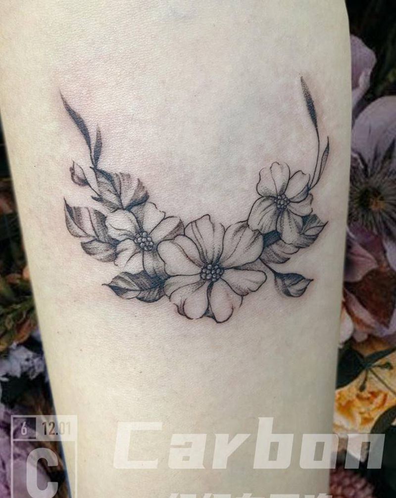 花纹身图片_手臂点刺纹身图案