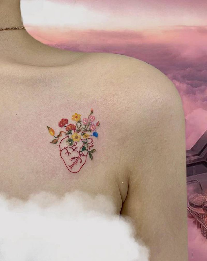 近期店内的小小图纹身图片_颈部肩部纹身图案