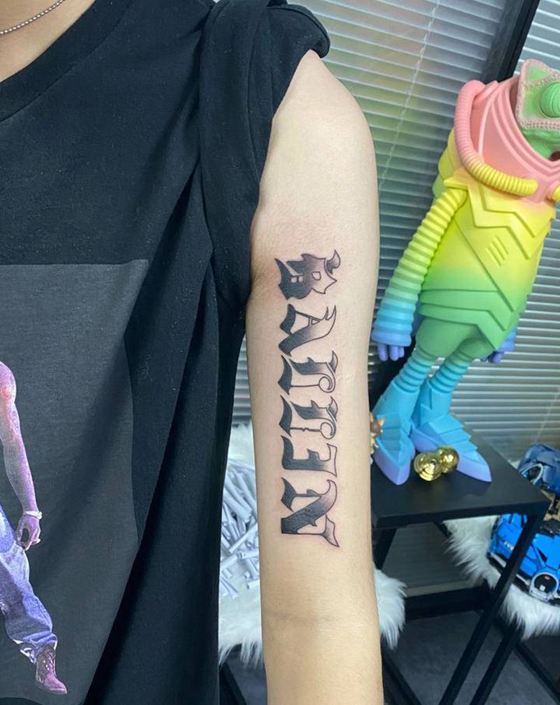 英文纹身图片_手臂花体字纹身图案