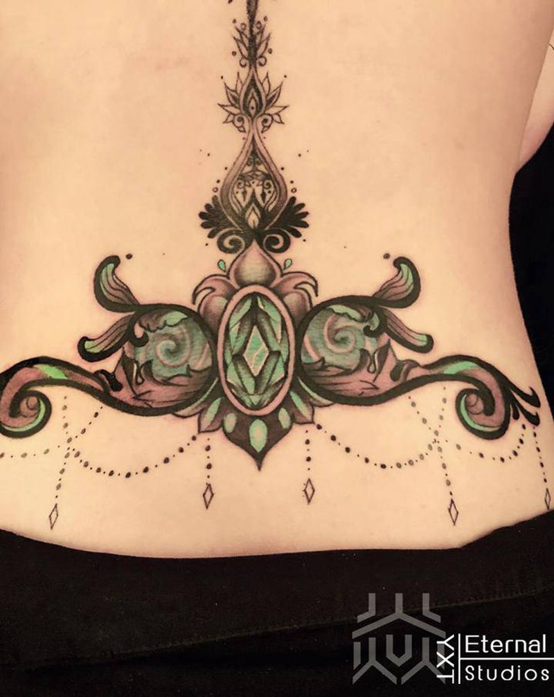 装饰画纹身纹身图片_背部腰部几何New School纹身图案