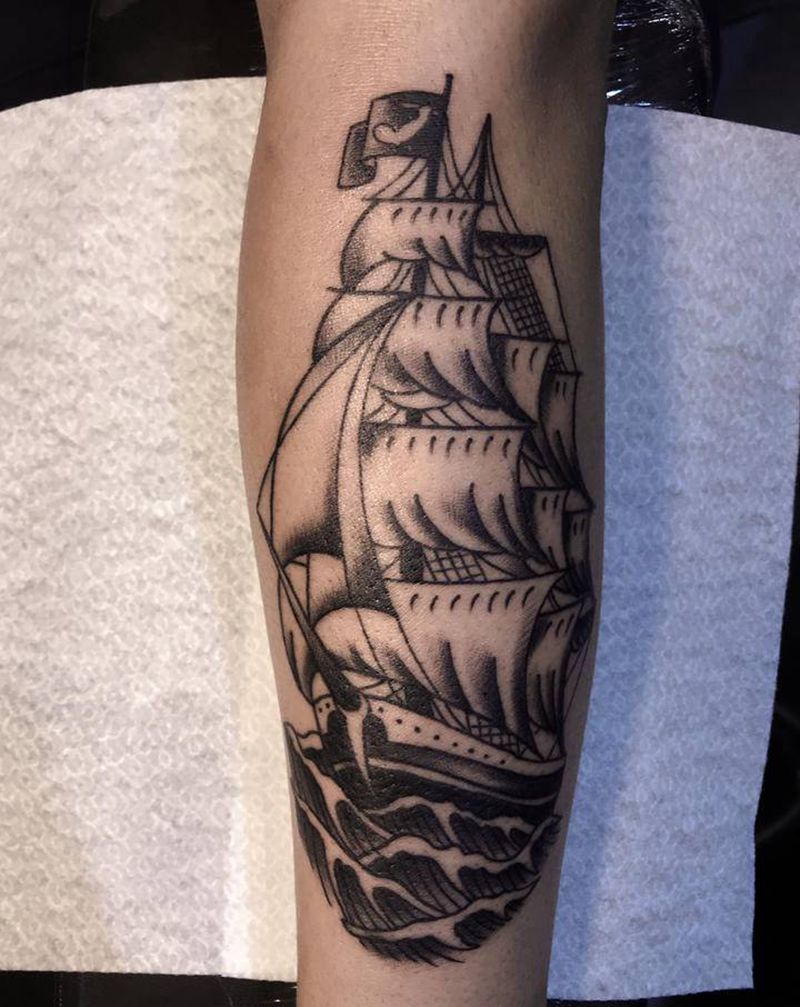 old school 帆船纹身图片_手臂Old School纹身图案