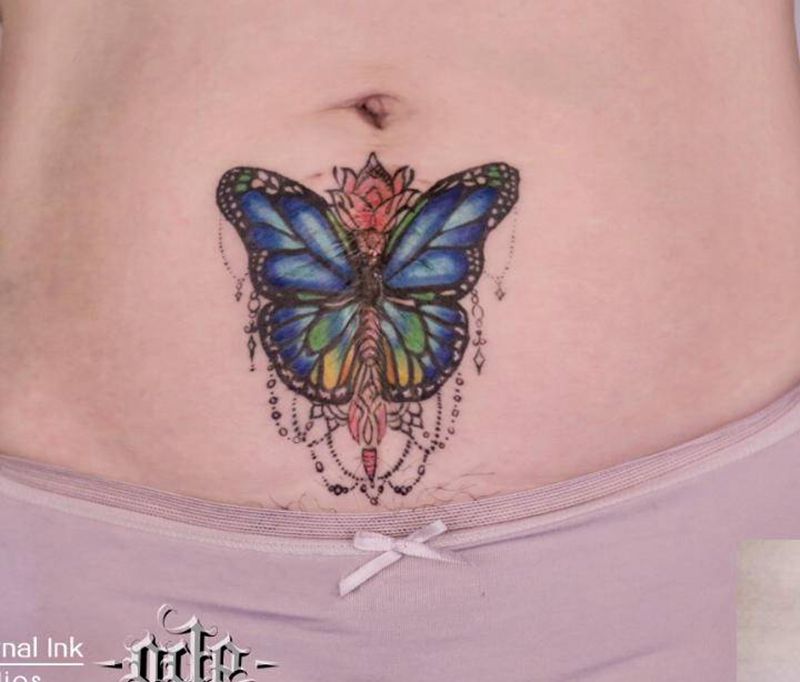 疤痕遮盖蝴蝶纹身图片_腹部New School新传统纹身图案
