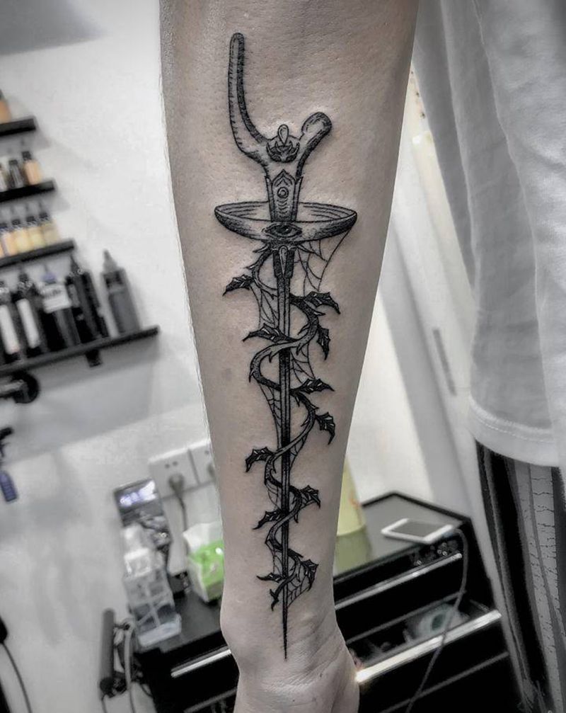 来自一位击剑教练纹身图片_手臂点刺击剑纹身图案