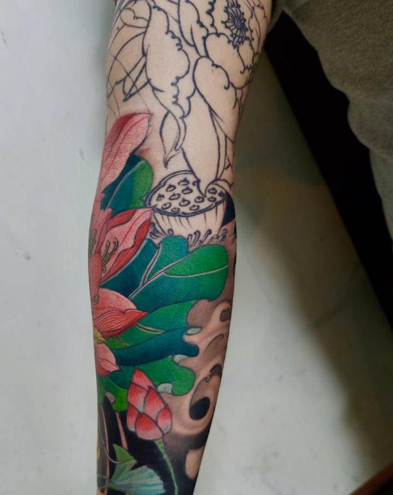 花絮纹身图片_手臂新传统纹身图案