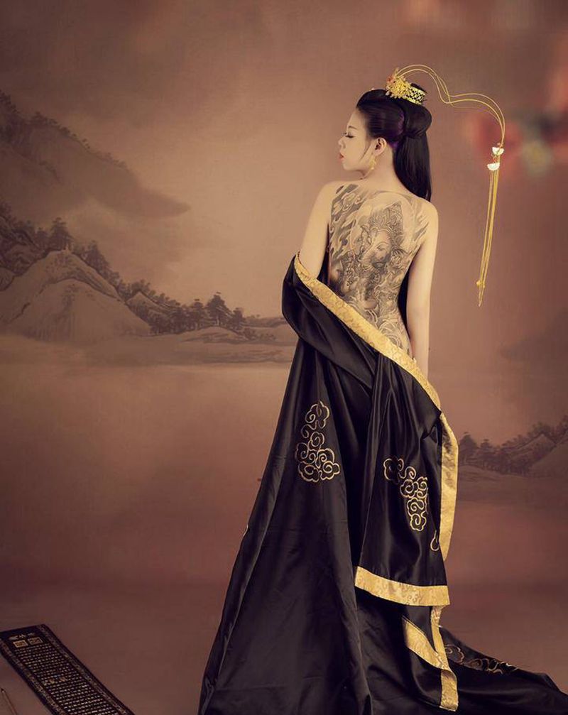 满杯象神买家秀纹身图片_背部臀部新传统纹身图案