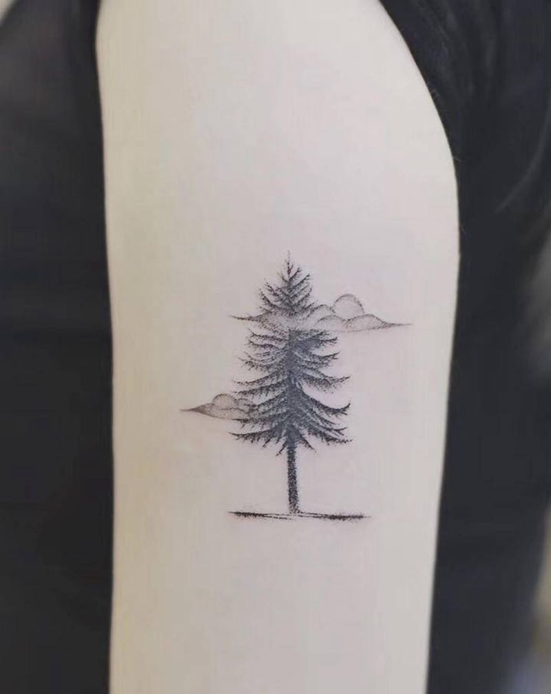 原创客约稿纹身图片_点刺松树纹身图案