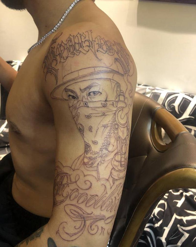 保护纹身图片_手臂花体字欧美写实纹身图案