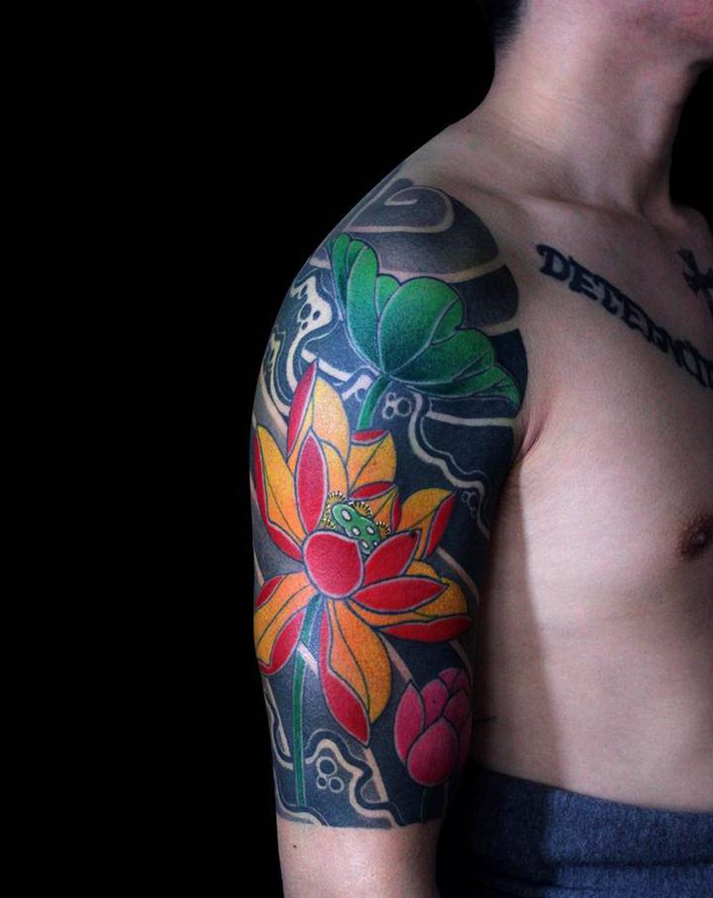 日式莲花纹身图片_手臂老传统莲花荷花纹身图案