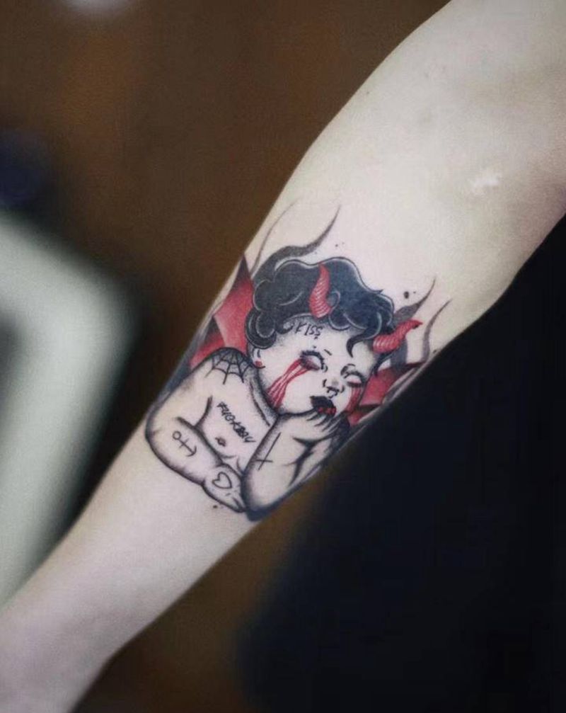 原创作品纹身图片_手臂点刺恶魔天使纹身图案