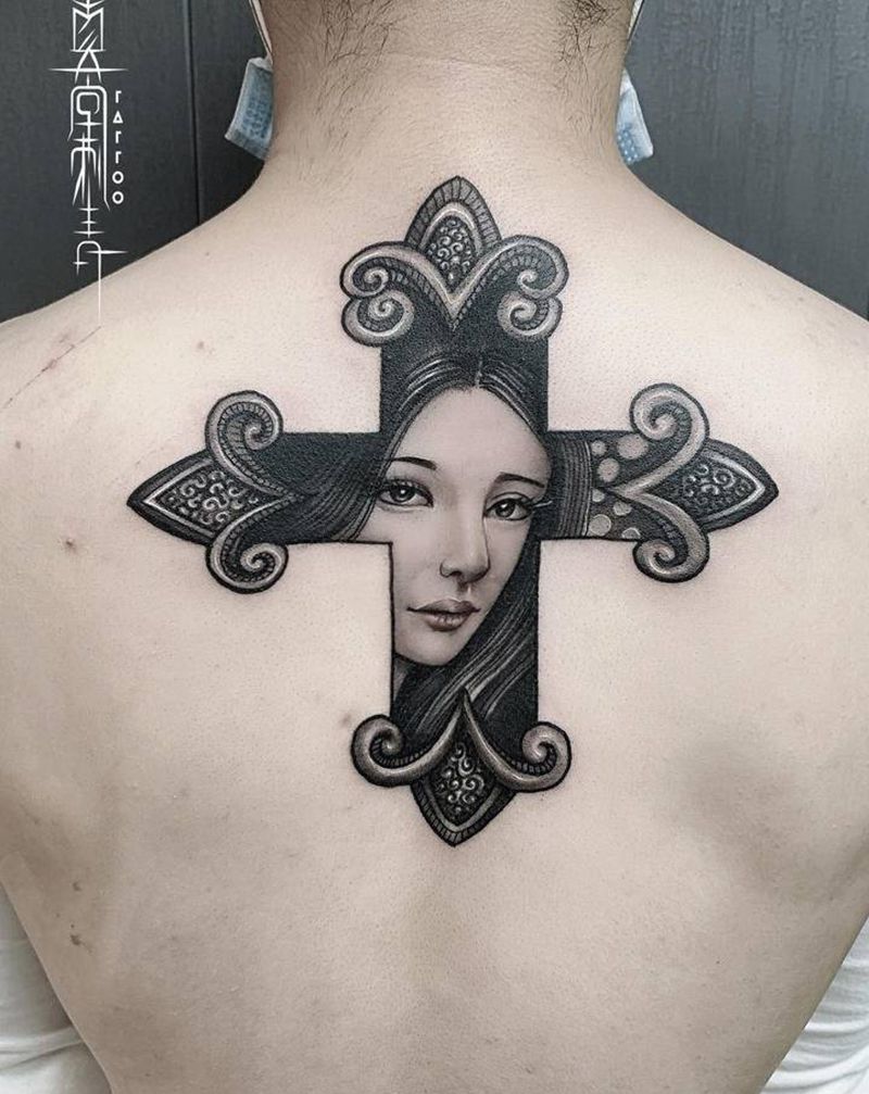 十字架纹身图片_背部纹身图案