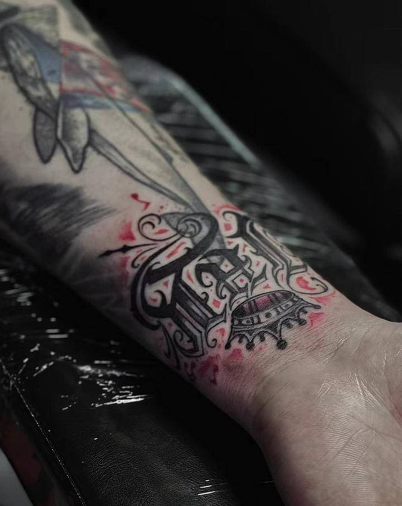 周杰伦粉丝纹身图片_手臂手部花体字点刺jay周杰伦纹身图案