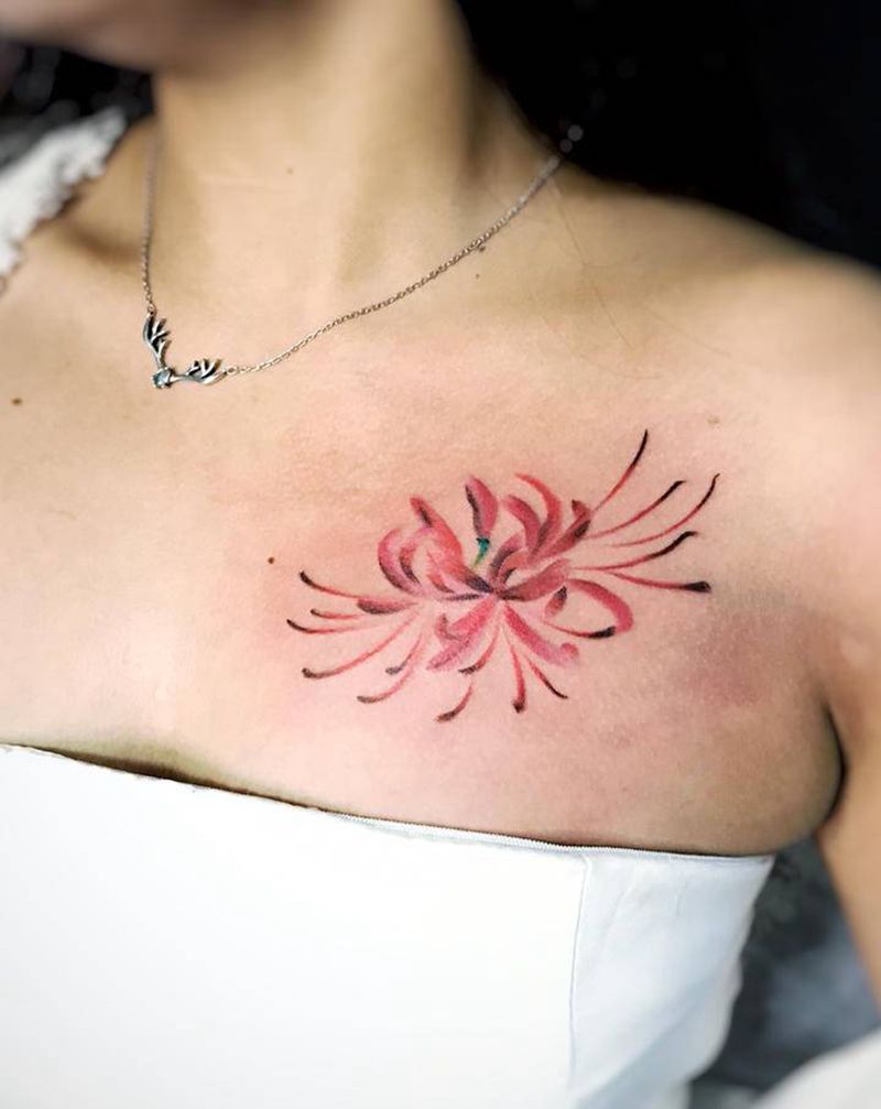 彼岸花纹身图片_胸部纹身图案