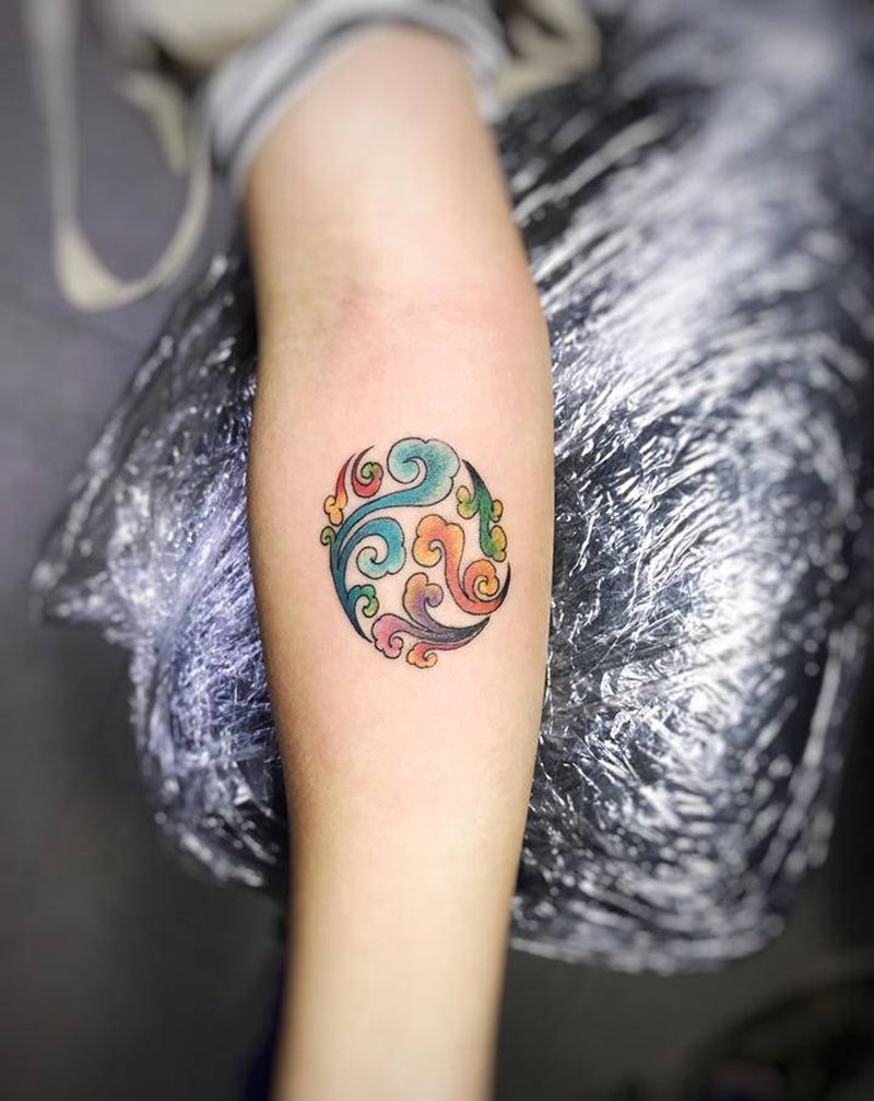 祥云纹身图片_手臂纹身图案