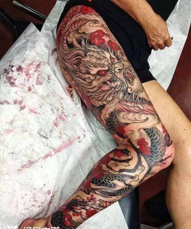 龙腿纹身图片_新传统纹身图案