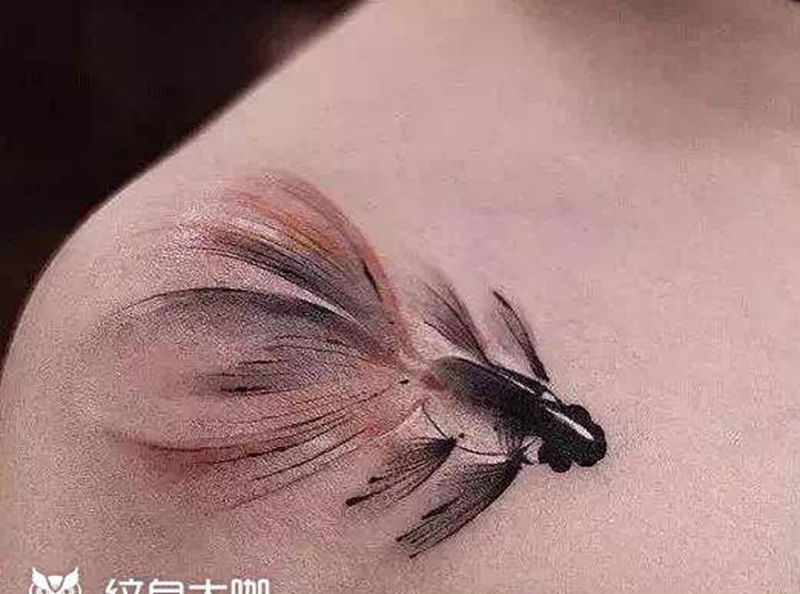 金鱼纹身图片_新传统纹身图案