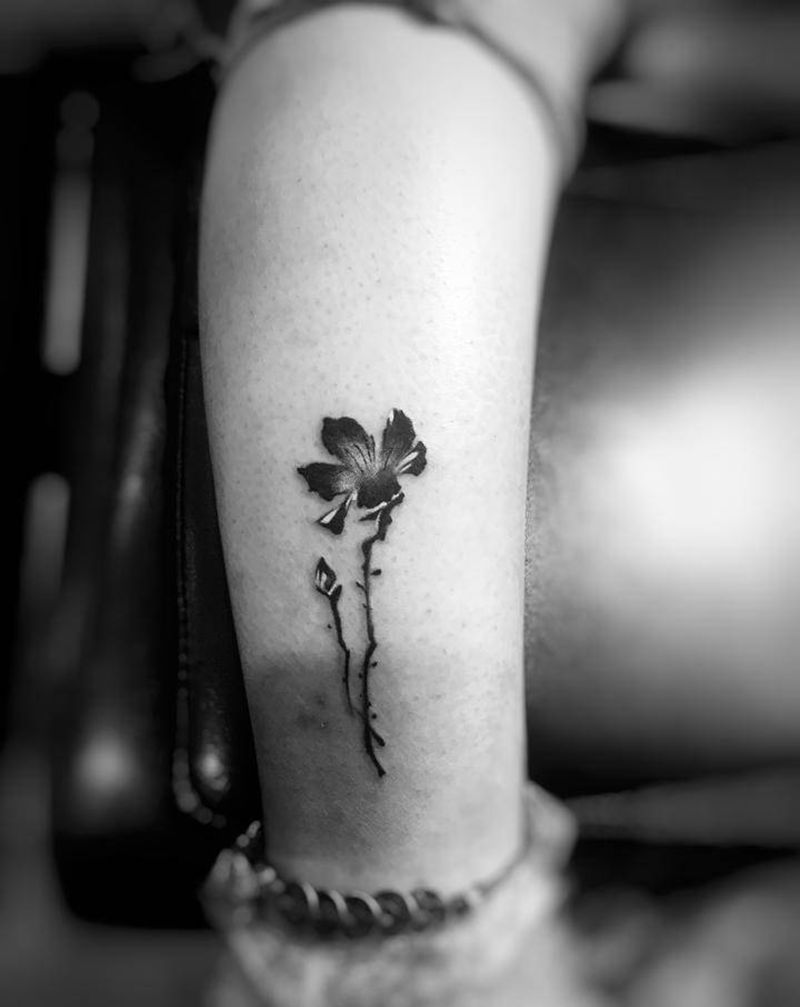 水墨纹身图片_脚部纹身图案