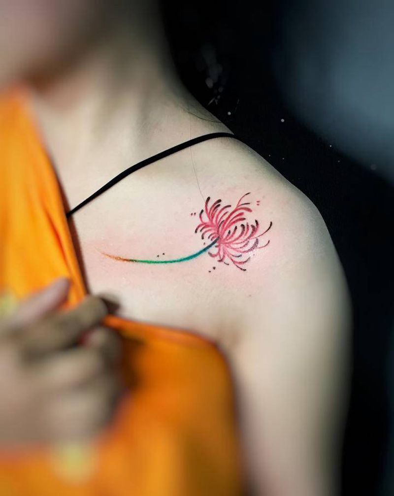 彼岸花纹身图片_胸部纹身图案