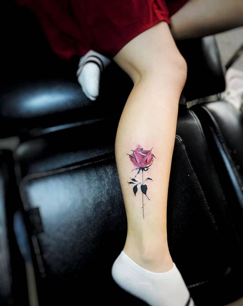 玫瑰纹身图片_脚部纹身图案