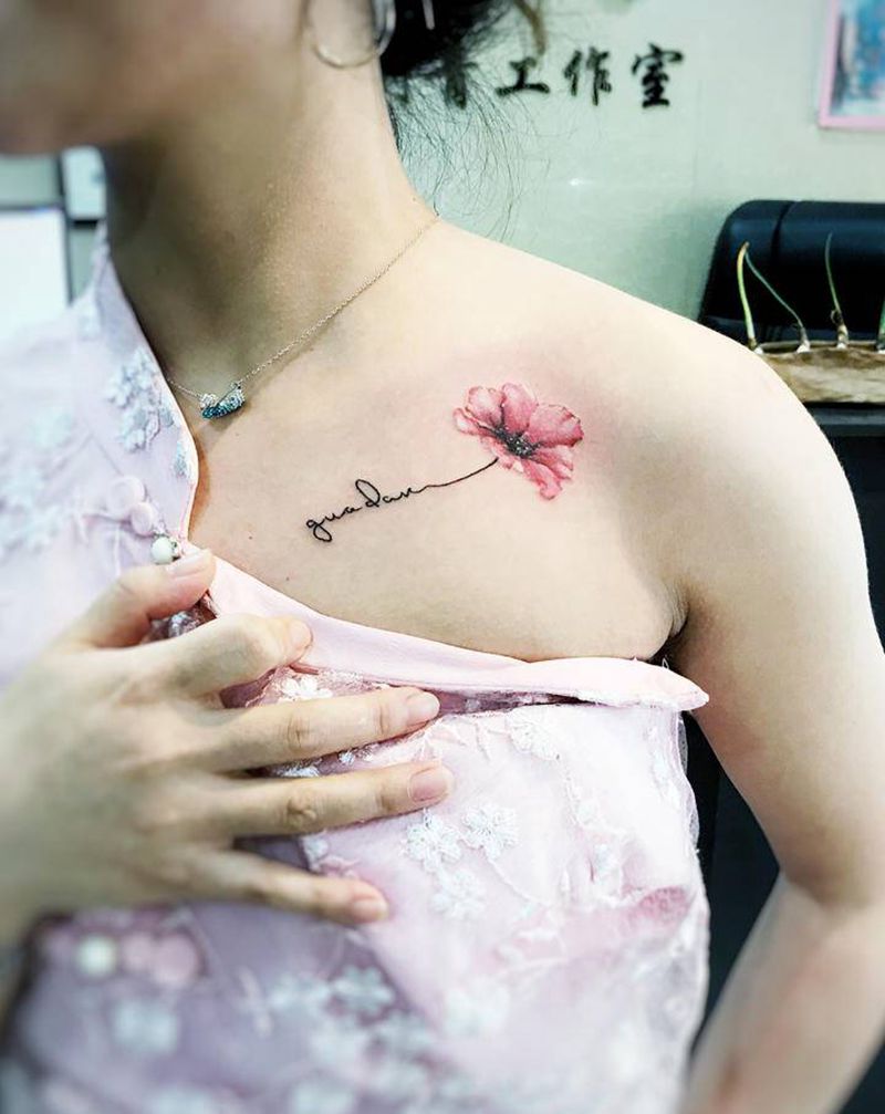 罂粟花纹身图片_胸部纹身图案