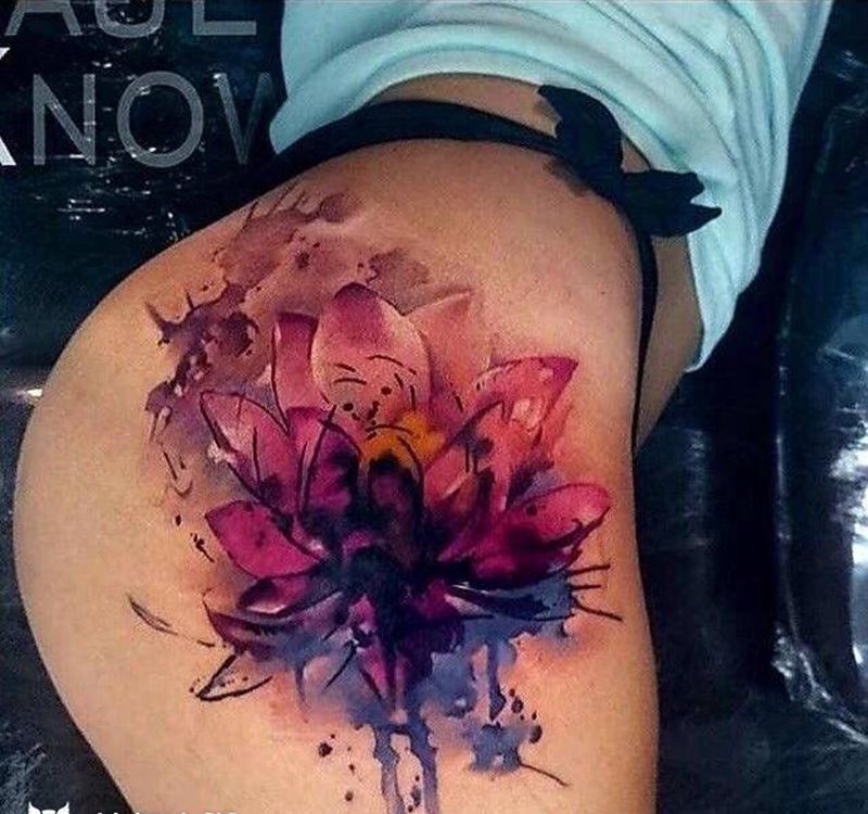 花纹身图片_腿部新传统纹身图案