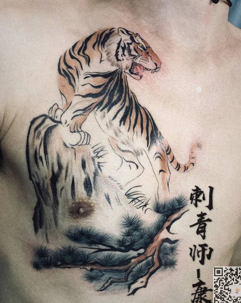 虎啸（嗷）纹身图片_胸部纹身图案
