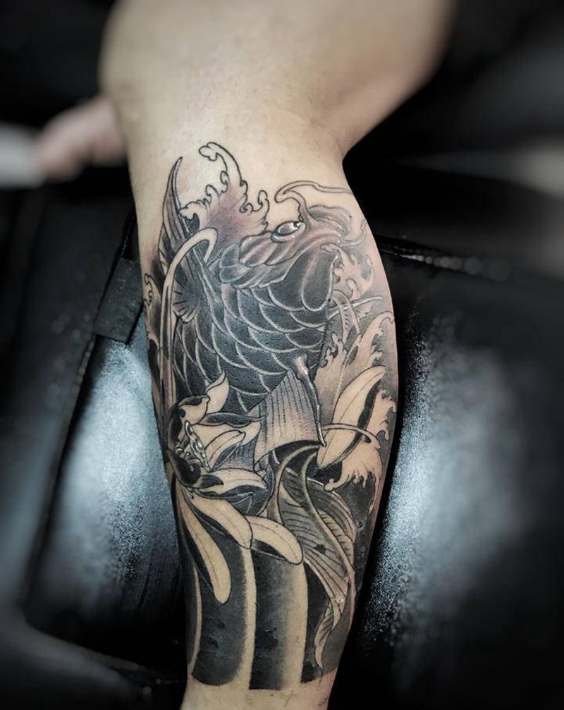 鱼纹身图片_腿部纹身图案