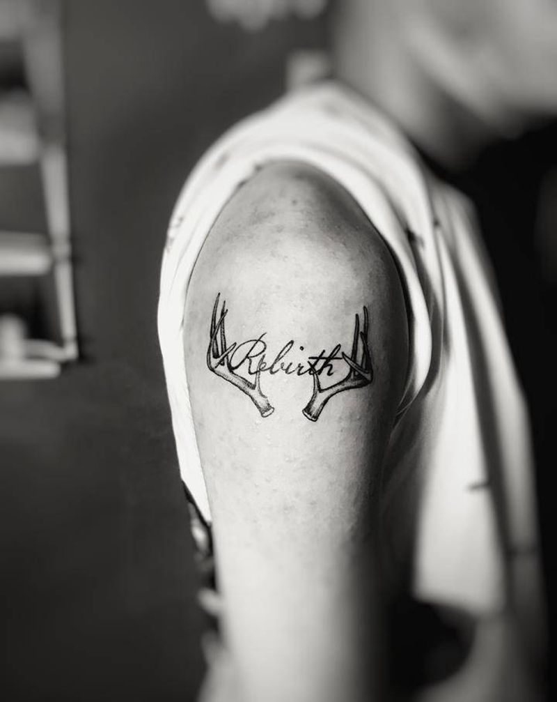 鹿角纹身图片_手臂纹身图案