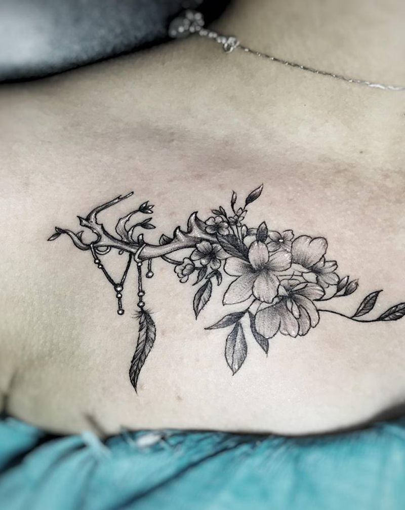 素花纹身图片_胸部纹身图案