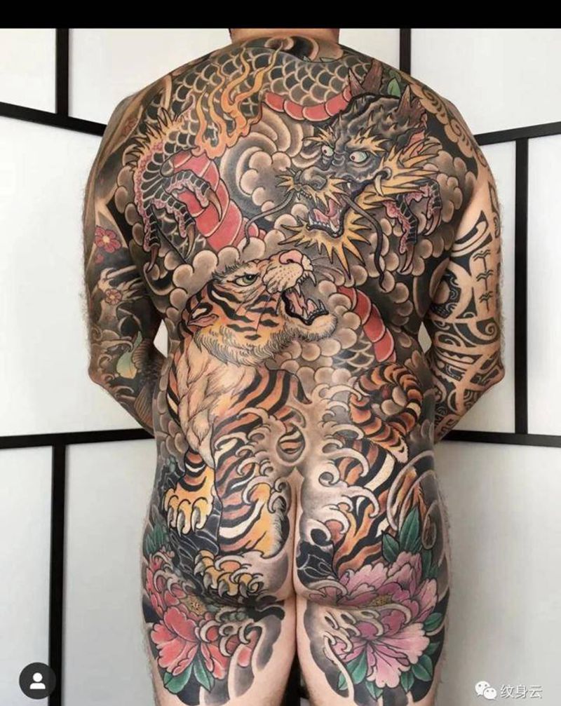 满背纹身图片_老传统纹身图案