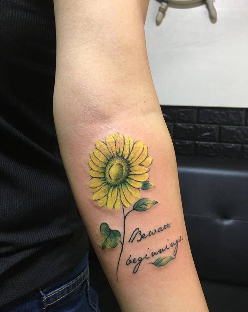 向日葵纹身图片_手部新传统纹身图案