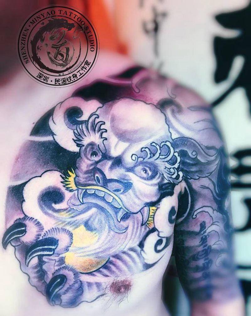 唐狮纹身图片_胸部新传统纹身图案