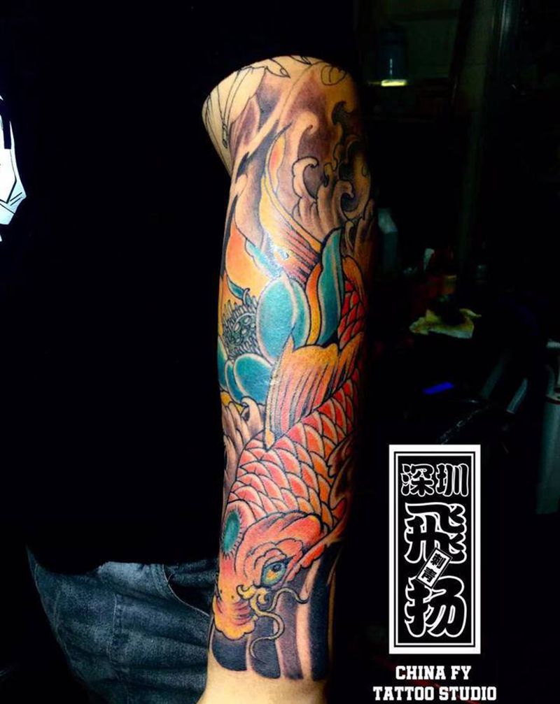传统小臂鲤鱼纹身图片_新传统纹身图案