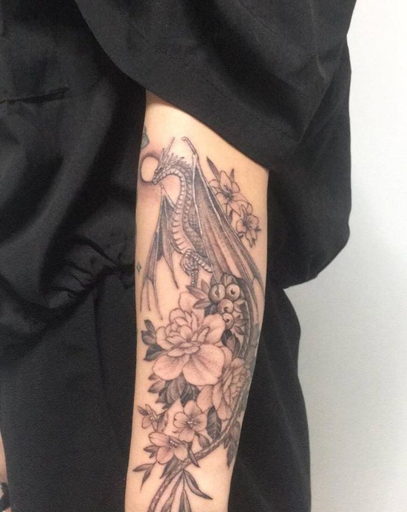 小龙纹身图片_手臂纹身图案