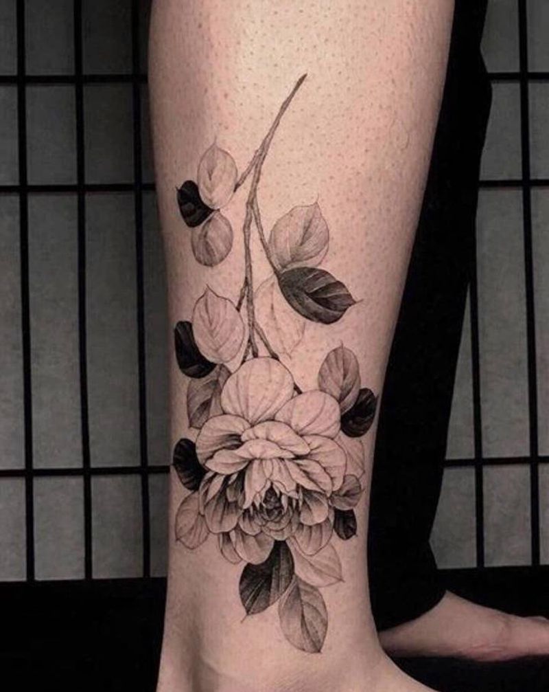 小腿素花纹身图片_腿部新传统纹身图案