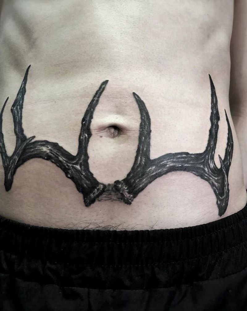 鹿角纹身图片_腹部纹身图案