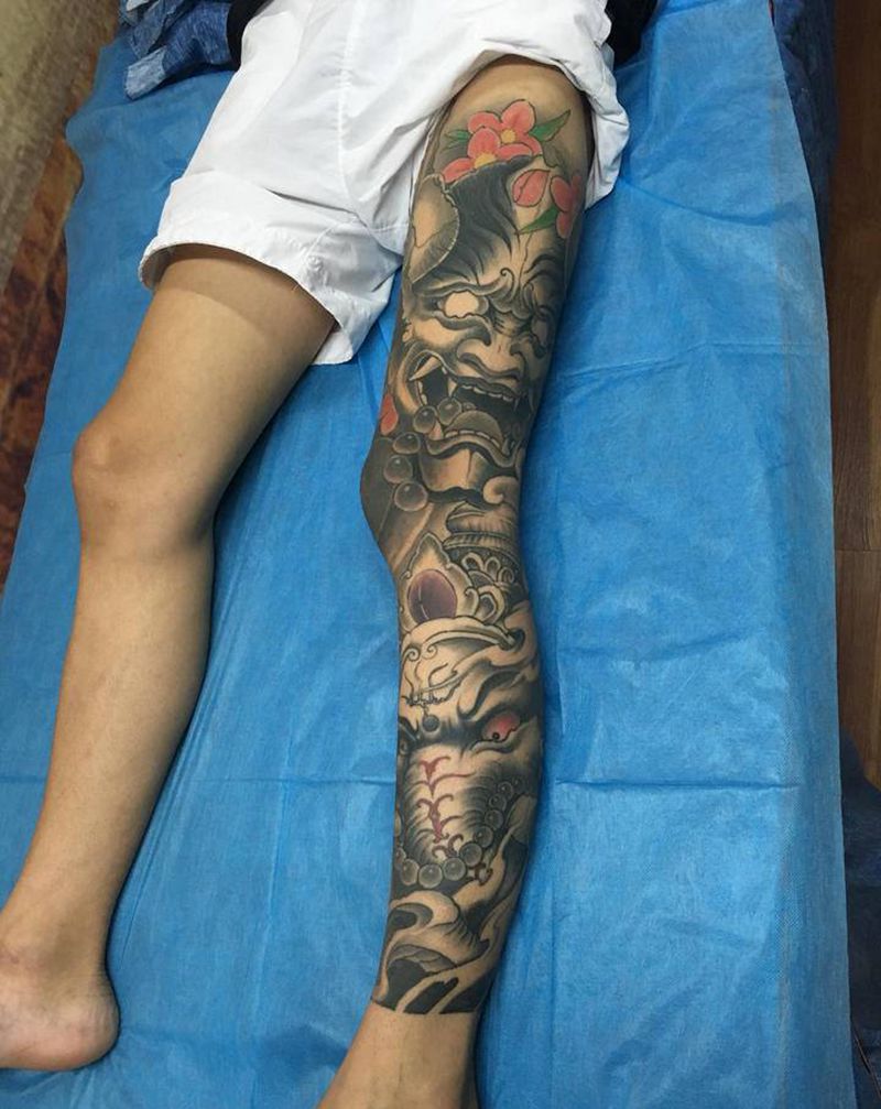花腿恢复后半年纹身图片_腿部新传统纹身图案