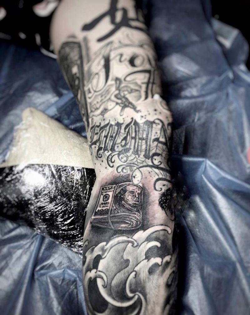 花腿纹身图片_腿部欧美写实纹身图案