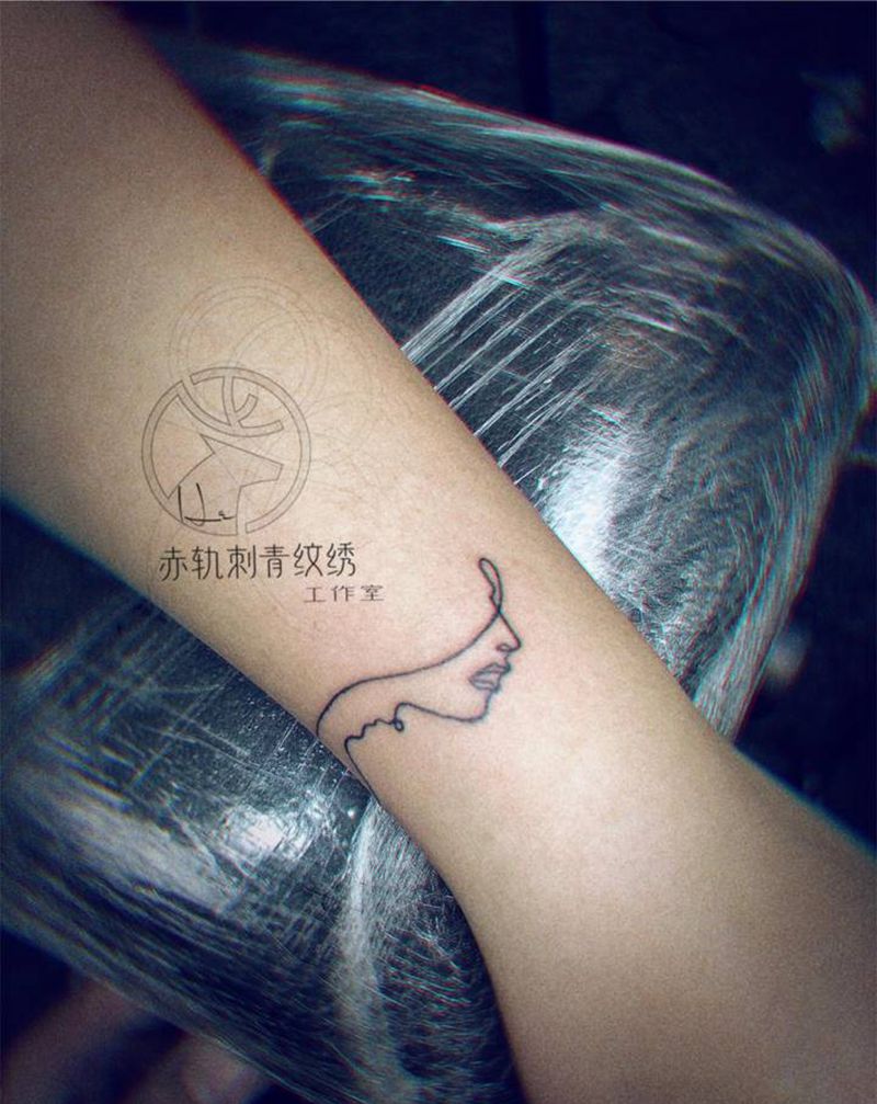 小线条纹身图片_手部纹身图案