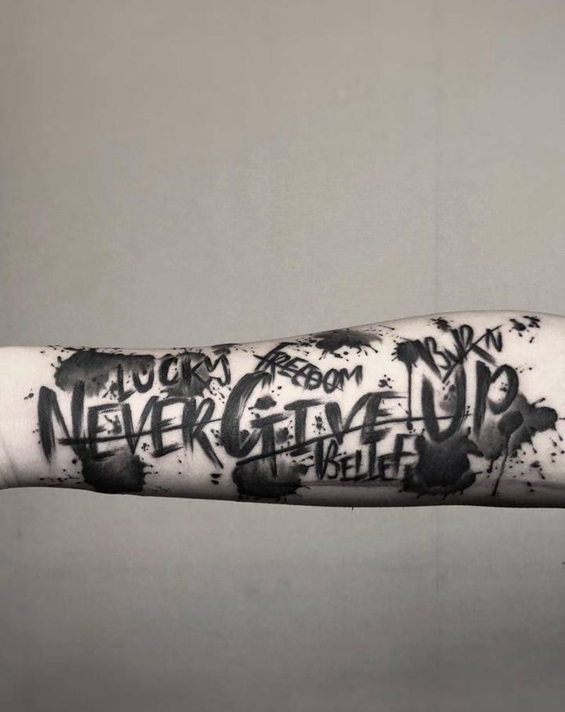 泼墨字体纹身图片_手臂水墨新传统纹身图案