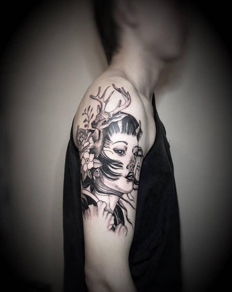 艺妓 鹿纹身图片_手臂肩部欧美写实点刺纹身图案