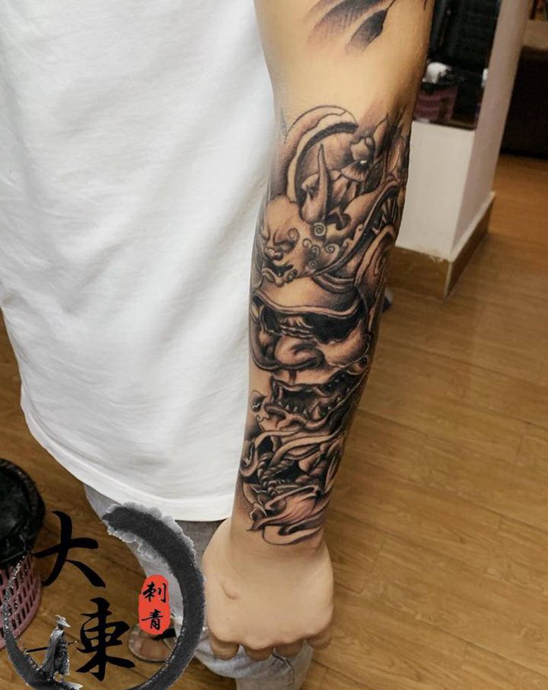 鬼武土纹身图片_手臂新传统纹身图案