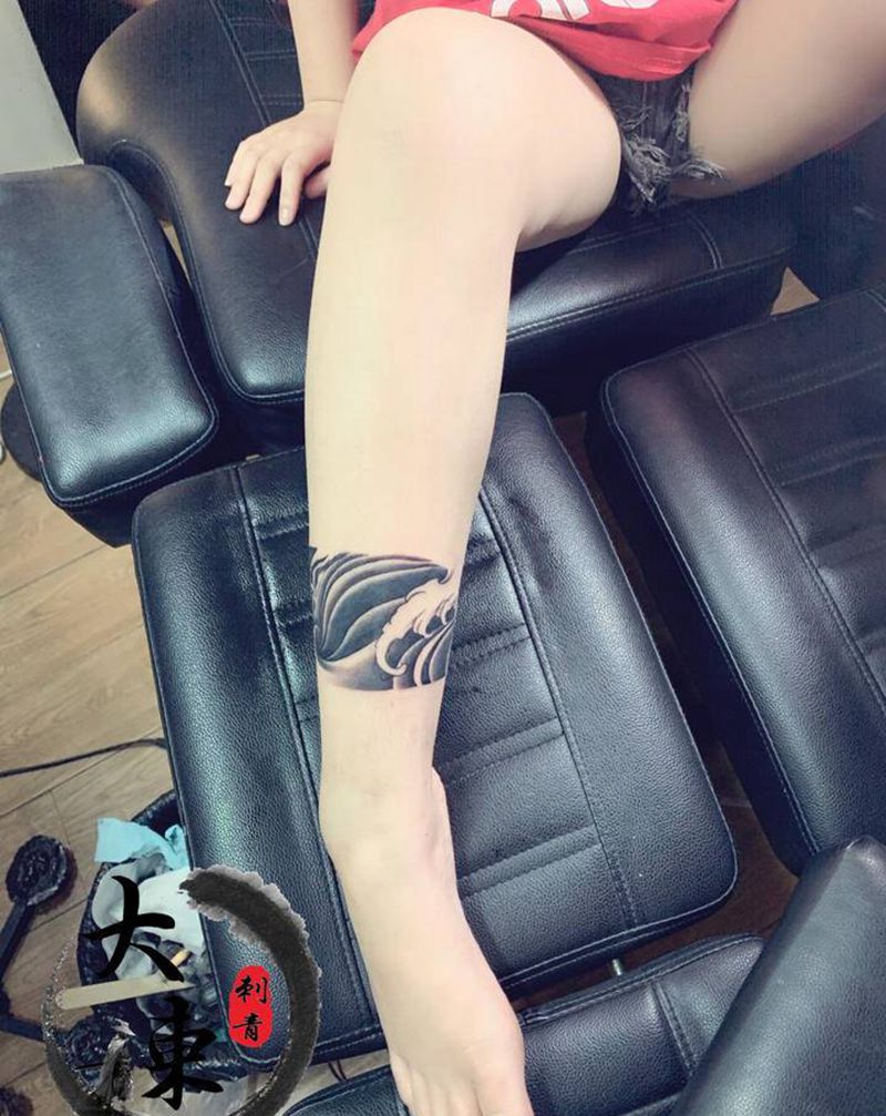 脚环纹身图片_腿部新传统纹身图案