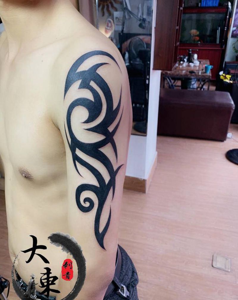 图腾纹身图片_手臂图腾纹身图案