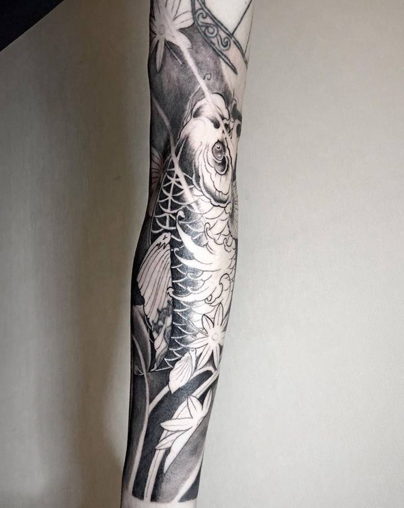 鲤鱼花臂遮盖未完纹身图片_手臂手部新传统老传统纹身图案