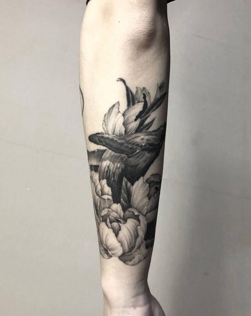 鲸纹身图片_欧美写实点刺素花纹身图案